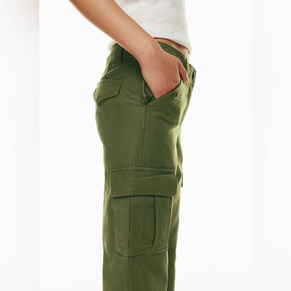 Talula Aritzia Cargo Mid Rise Military Army Green Pants 100% cotton size 2‌‌